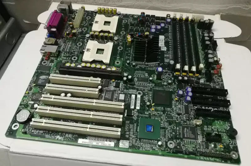 Intel SE7505VB2 604 interface server moederbord Dual Xeon