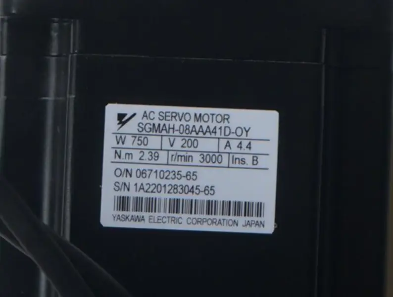 Yaskawa SGMAH-08AAA41D-OY Servomotor
