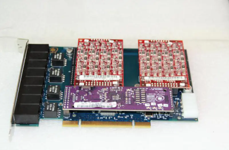Digium TDM800P Moederbord