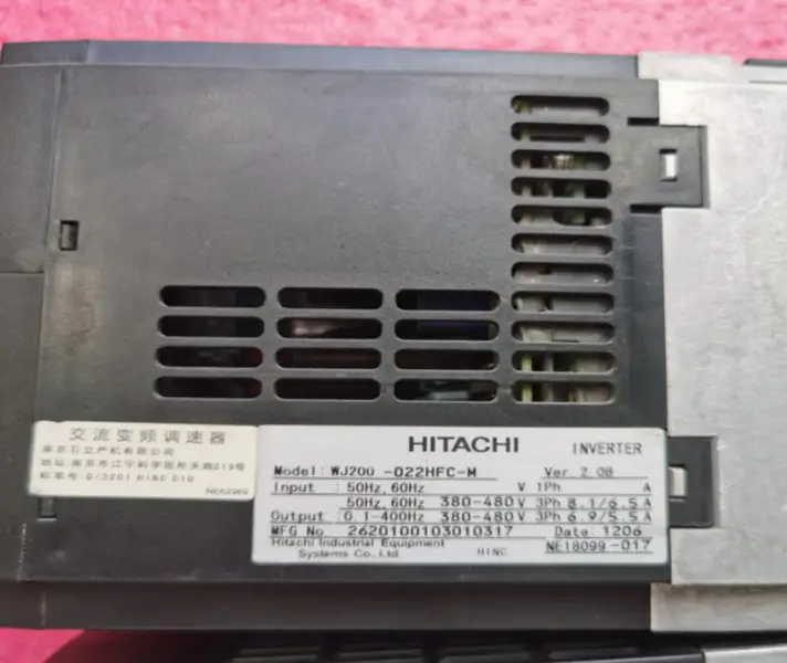HITACHI OMVORMER WJ200-022HFC-M 2.2KW NIEUW