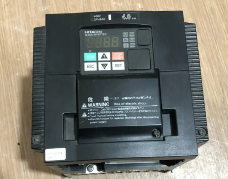 HITACHI OMVORMER WJ200-040HFC-M 4.0KW NIEUW