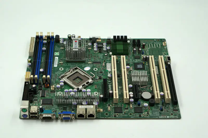 Supermicro X7SBE server moederbord