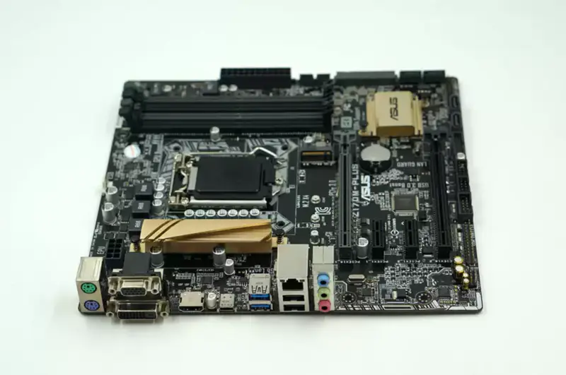 Asus Z170M-PLUS Moederbord