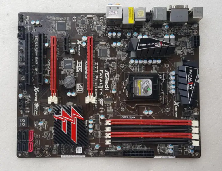 ASROCK Z77 PERFORMANCE moederbord