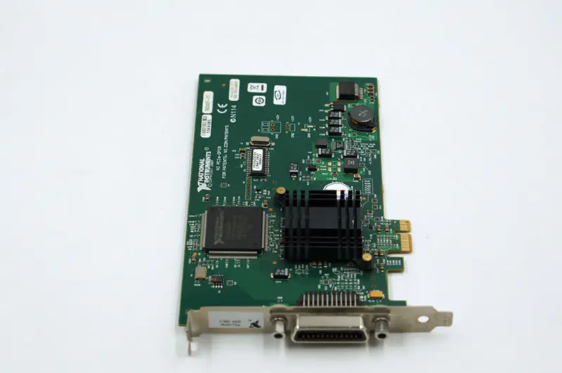 NI PCIe-GPIB-kaart acquisitiekaart